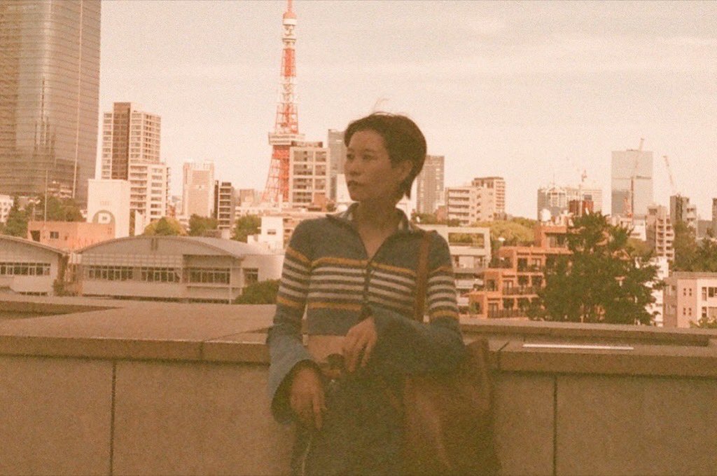 Feretti_0322's tweet photo. ソロライブのお知らせ

8/26（水）御茶ノ水パルトネールにて
20:10から演奏します。

配信↓
https://t.co/a4B4pl56xL…

年々、夏の暑さを不快だと思わなくなってきた
多分、私がみんなよりさむがりだから https://t.co/DZyUhoRQ63