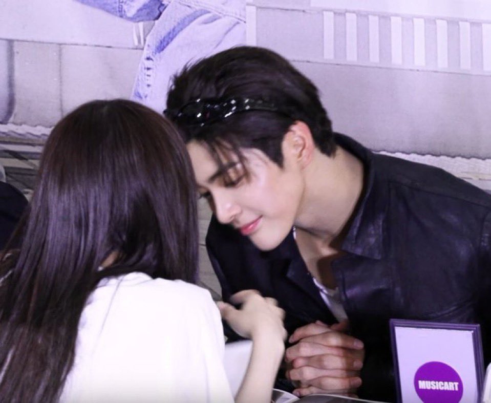 pongney_'s tweet photo. 이 각도 진짜 개처좋음이 https://t.co/S3PGAGbpGS