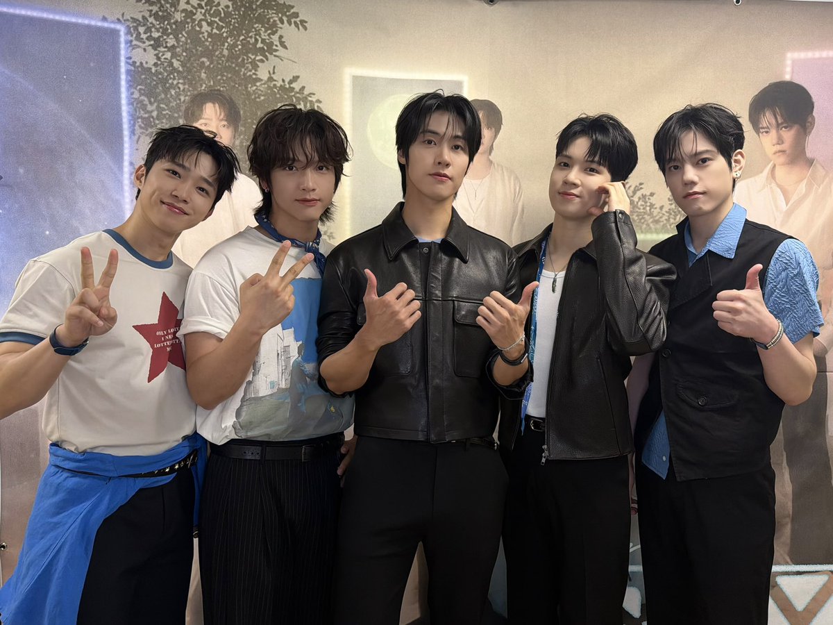 NFlyingofficial's tweet photo. [📸] 2026 N.Flying LIVE ‘&amp;CON5 : into REM’ - 서울 Day 3

#NFlying #엔플라잉 #엔콘 #into_REM https://t.co/ndW7t0Q4UO