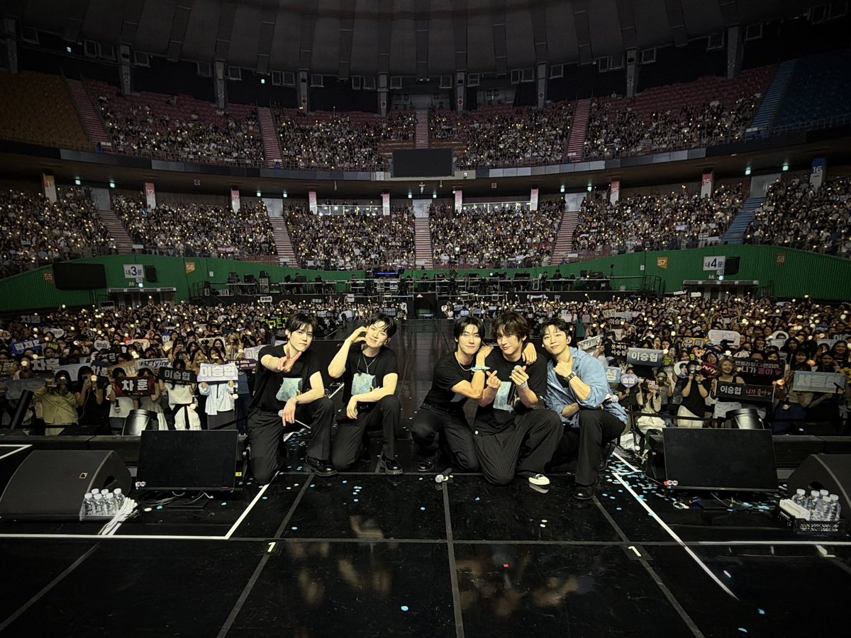 NFlyingofficial's tweet photo. [📸] 2026 N.Flying LIVE ‘&amp;CON5 : into REM’ - 서울 Day 3

#NFlying #엔플라잉 #엔콘 #into_REM https://t.co/ndW7t0Q4UO