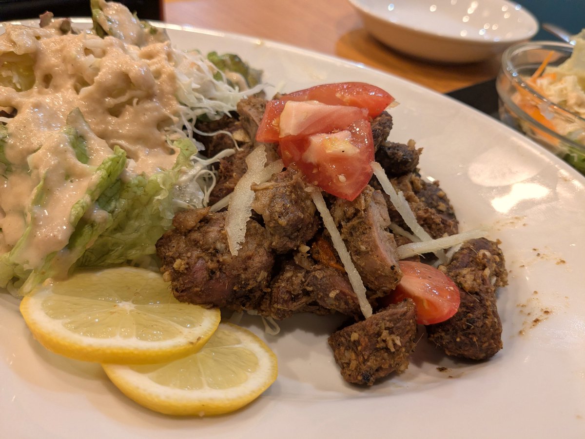 OMIYA_J's tweet photo. 夕飯は近所のネパール・インド料理屋へ食べに来ました。
ここのシーフードカレーは定期的に食べたくなる。 https://t.co/VW9BUFGfiD