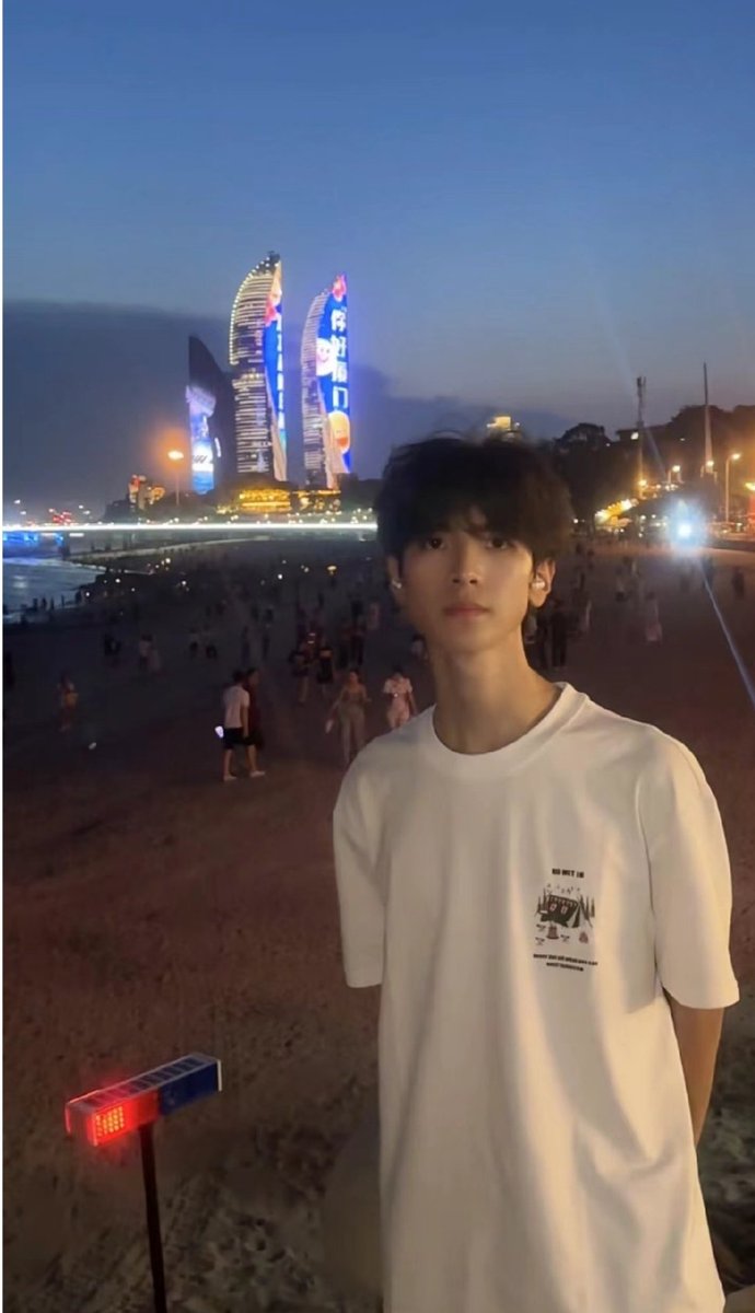 zzyckjw's tweet photo. 弟弟真的挺帅的，重庆男孩都是这种又白又帅的吗，干他的穴真的很爽，给他干流水了是不是给他干爽了，梦里有感觉吗 https://t.co/MXZMi8QAL8