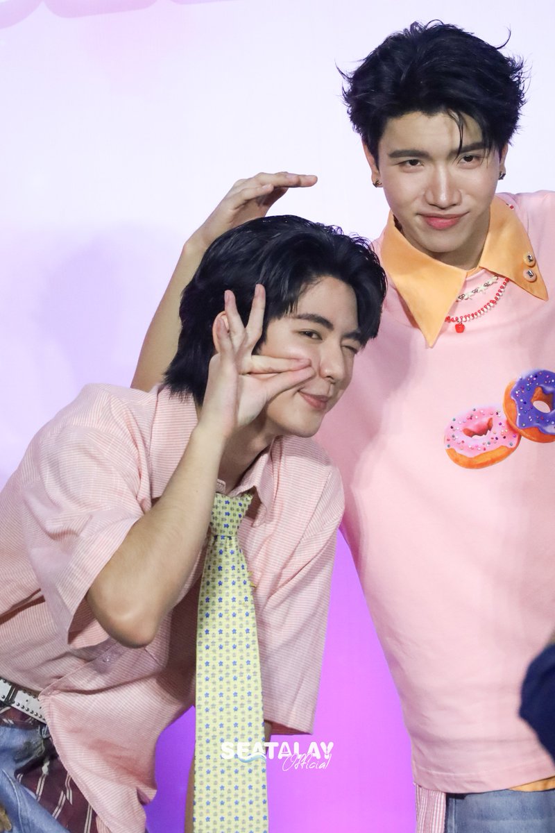 seatalayTH's tweet photo. คนไหนดื้อ!!! 🤏🏻

SEAKEEN X AJINOMOTO SHINE TOGETHER

#FromCellToShinexSeaKeen
#FriendsofAminoBeau
♡ #sea_ta_lay | @sea_ta_lay
#SeaKeen #ซีคีน https://t.co/eIb9tSdKxf