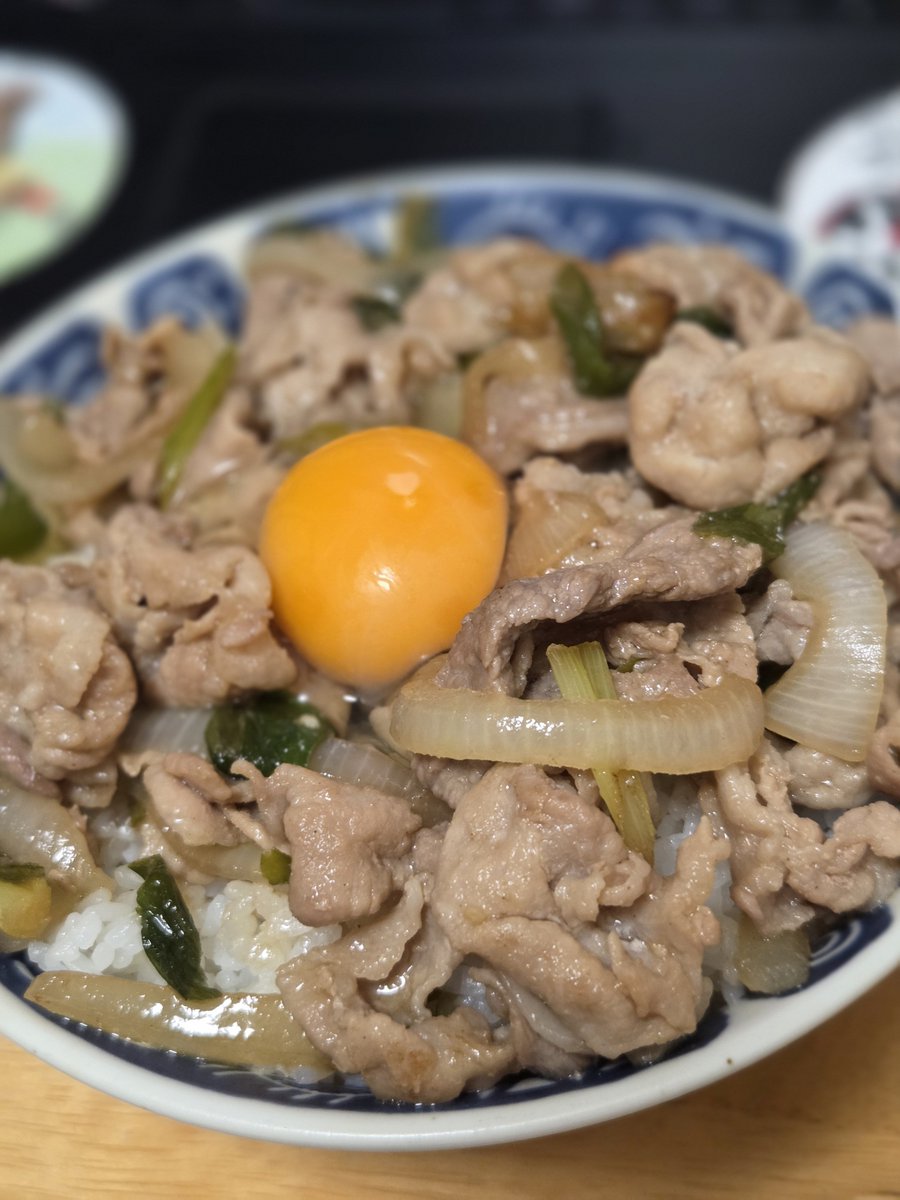 bakaonis's tweet photo. @meico__co スタミナ丼 https://t.co/lC0RMYH4SX