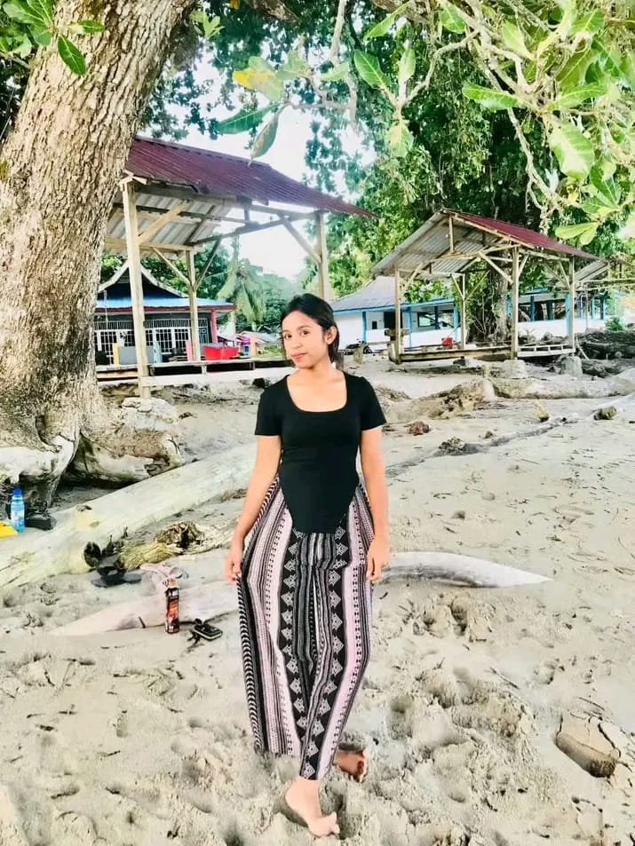 TimurVirals5's tweet photo. Terbaru ni gayss
Maluku area
Nama fb_ Tania Kilyau
Nomor wa_0813 4186 5004

Chat sex lanjut vcs 😘😝

Vidio vc menyusul ,, ambil nomor baru chat sdh https://t.co/y4ZeAeH44g