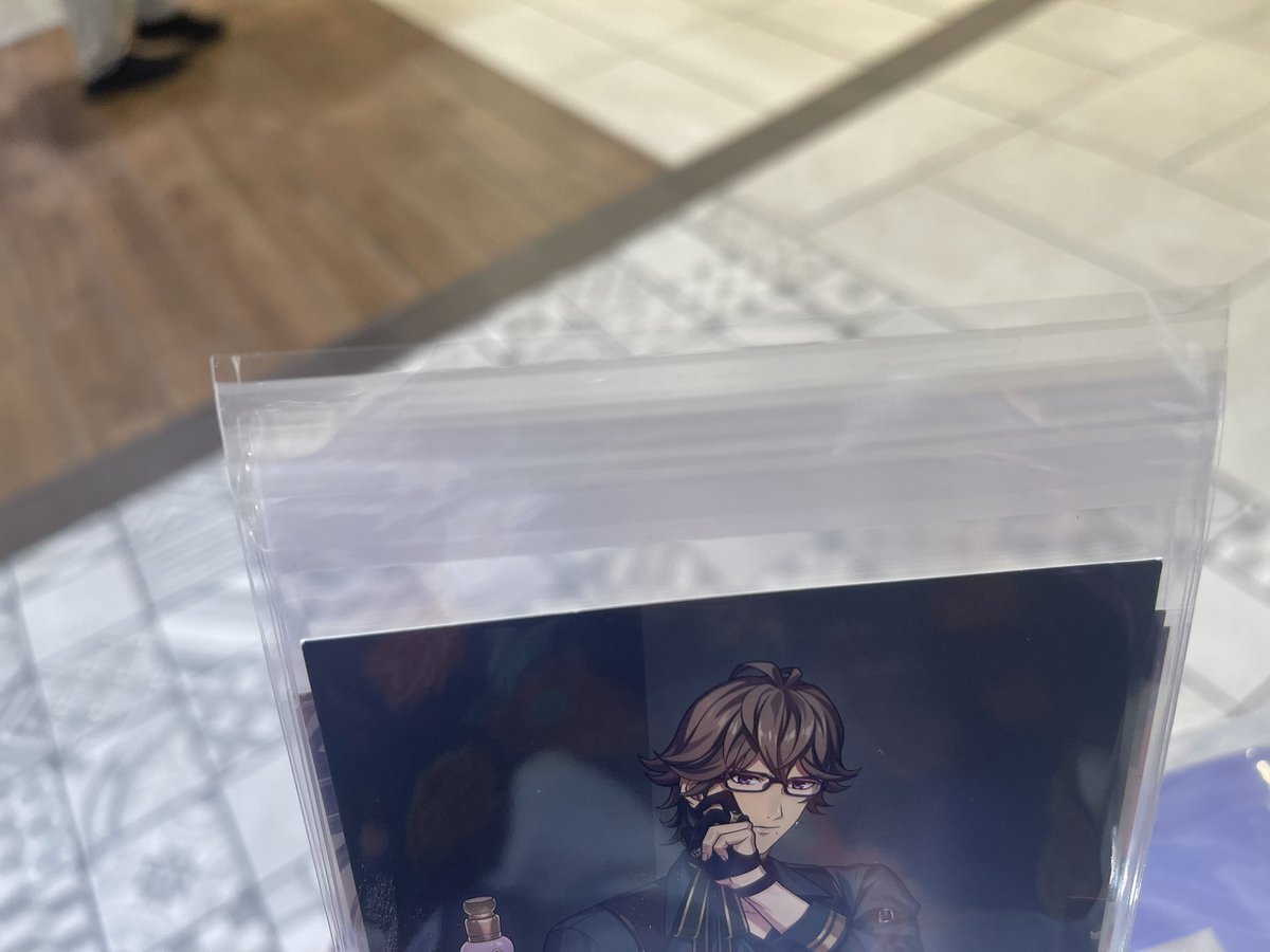 khearsroxas's tweet photo. 【交換】うたプリ グラショ 購入特典 MC 浴衣

譲)
音也、レン、瑛一、綺羅
※瑛一さんは、上部にキズ有
画像2枚目をご覧下さい。

求)
浴衣 : トキヤ
MC ：トキヤ1、大和2

グループ同士交換。

後日都内手渡し、郵送可能です。
お気軽にお声掛けください。 https://t.co/JTmThFuDaC