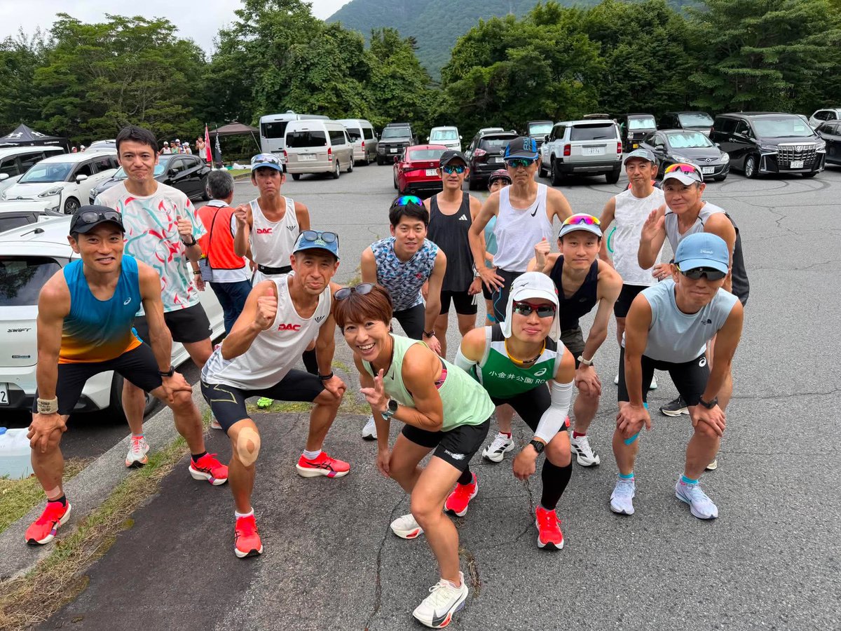 miho_popoco's tweet photo. 毎年恒例赤城大沼30キロ
今年は440-450ペーサー、アベレージ446なので合格点？
標高1400くらい？涼しくて風も心地よい。東京マラソンのペーサー仲間と一緒走れて心強かった！
来週も赤城にいます。ベルリンに向けてアゲテイクワヨ！ https://t.co/5AL44wWKTy