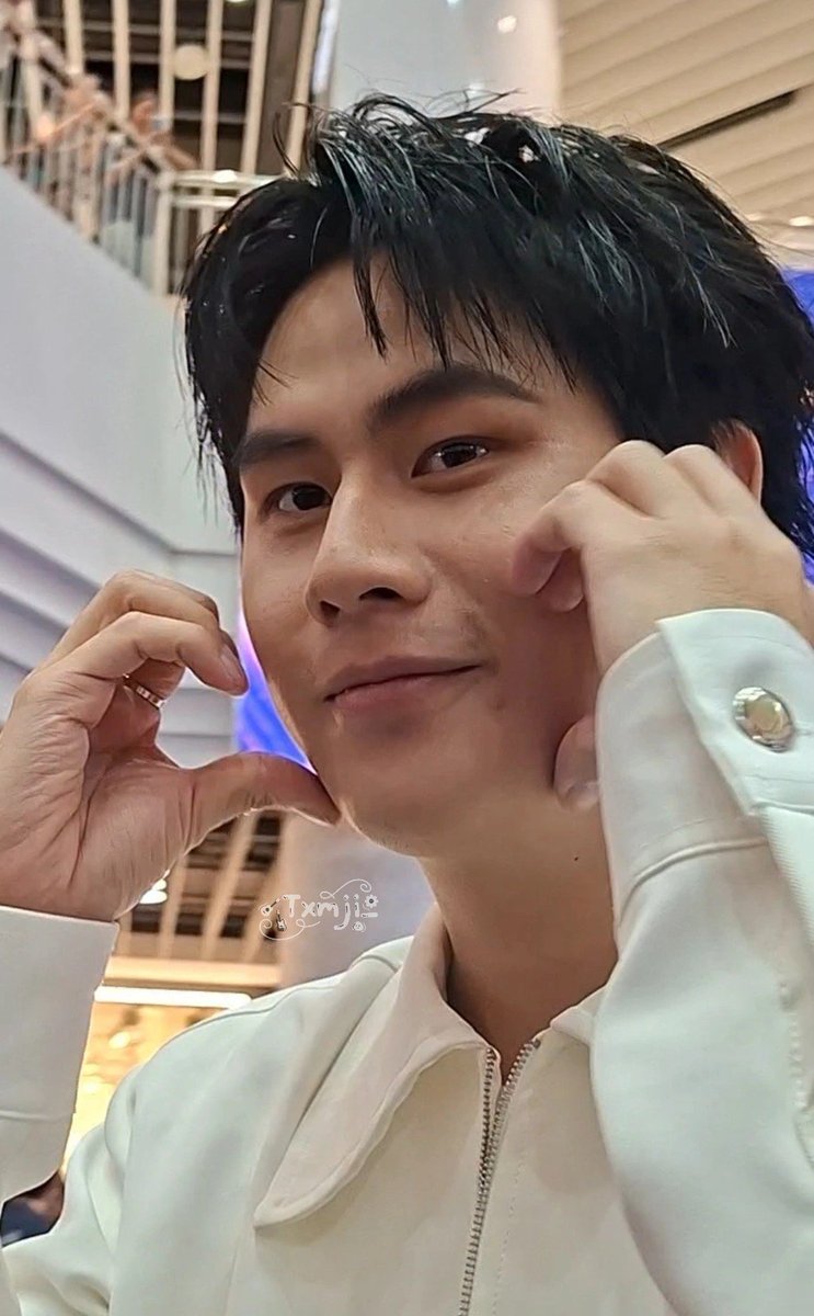 swittylck's tweet photo. sayang banget sama winyi, cinta banget sama winyi... jujur kangen berat yang kangen ngen ngen ngen banget...☹️☹️☹️☹️ winyi kamu lagi apaa??🥺 semogaa kamu sehat terus ya sayang... jangan sakit lagi, apalagi sampe masuk rumah sakit kaya kemaren☹️☹️☹️ @winny_thanawin https://t.co/gM9Z8ggGEv