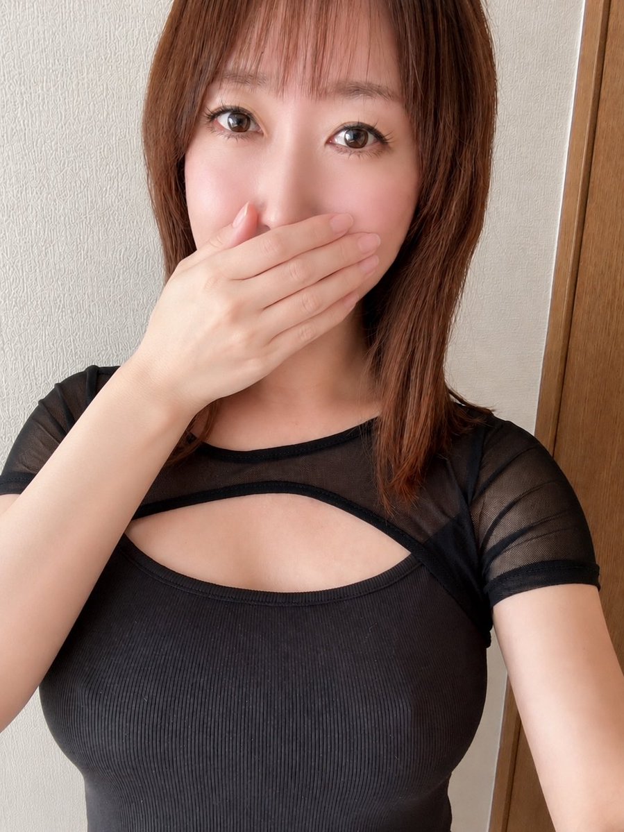 sumirechanlive's tweet photo. 20:45頃からLIVEします☺️よろしくお願いします💗 https://t.co/emPAxgoJIe