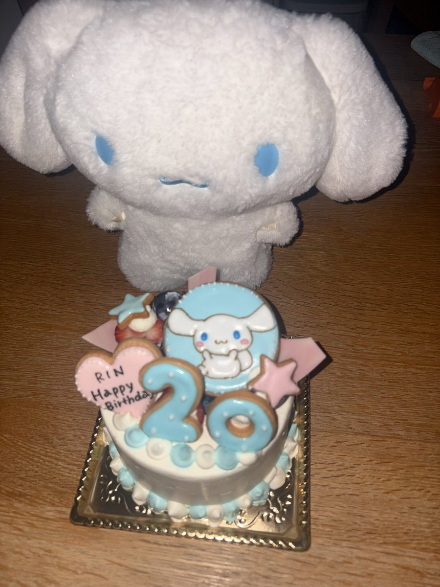 rin_2006802's tweet photo. シナモンと誕生日 https://t.co/1tWjyWhPX2