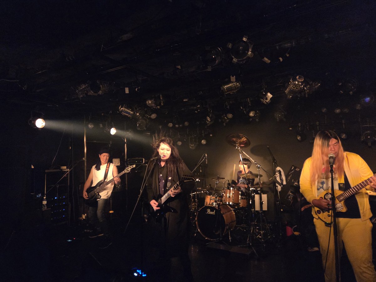 junichi_vein's tweet photo. SEX YOSHIRURAS…
仕事の時間がきて途中退場…
また演ってね…(TT) https://t.co/gRZAFmQF49
