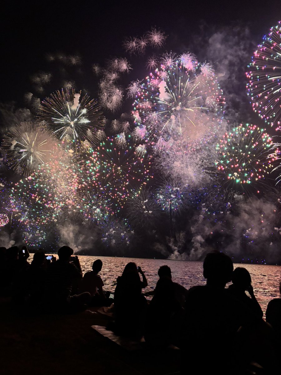 tar0__328km's tweet photo. はじめての水郷祭
綺麗に撮れたやつ https://t.co/FwuXuVbXlW