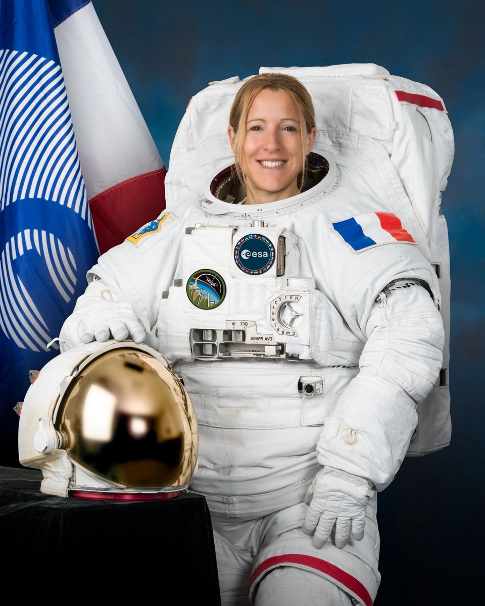airplusnews's tweet photo. 🔴 La NASA a programmé une sortie extravéhiculaire (EVA) le 25 août 2026 depuis l’ISS.
 Sophie Adenot y participera aux côtés de Jessica Meir pour des travaux de maintenance (câbles d’alimentation, systèmes de données et aides à la navigation).

Ce sera donc la première EVA d’une Française (et la 2e pour une Européenne après Samantha Cristoforetti).