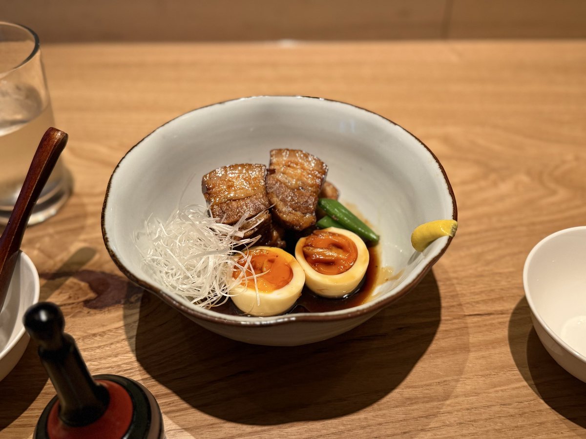 fliegendedinks's tweet photo. NEWoMan高輪の鎌倉 松原庵でお蕎麦や角煮を食べました。最近の外食で一番美味しいかも！ こよみしゅらん★★★★★

#億ショミグルメ https://t.co/rUjlbR6RH3
