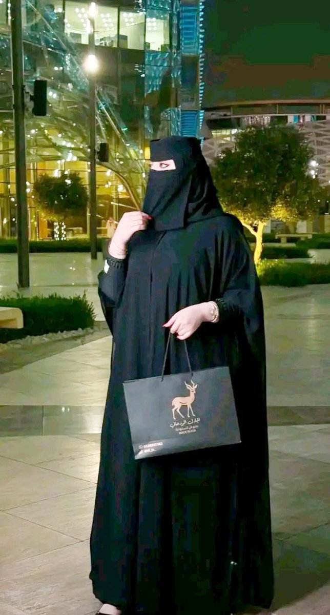 منال tweet media