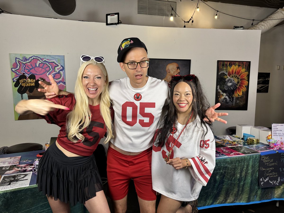ericschwartz's tweet photo. Being an elite athlete in the new @SpindleHorse Millie gear with Georgie and Desiree at SBS Live ATL! 

Join the team: https://t.co/JYvpDGExij https://t.co/xFLtqTibg5