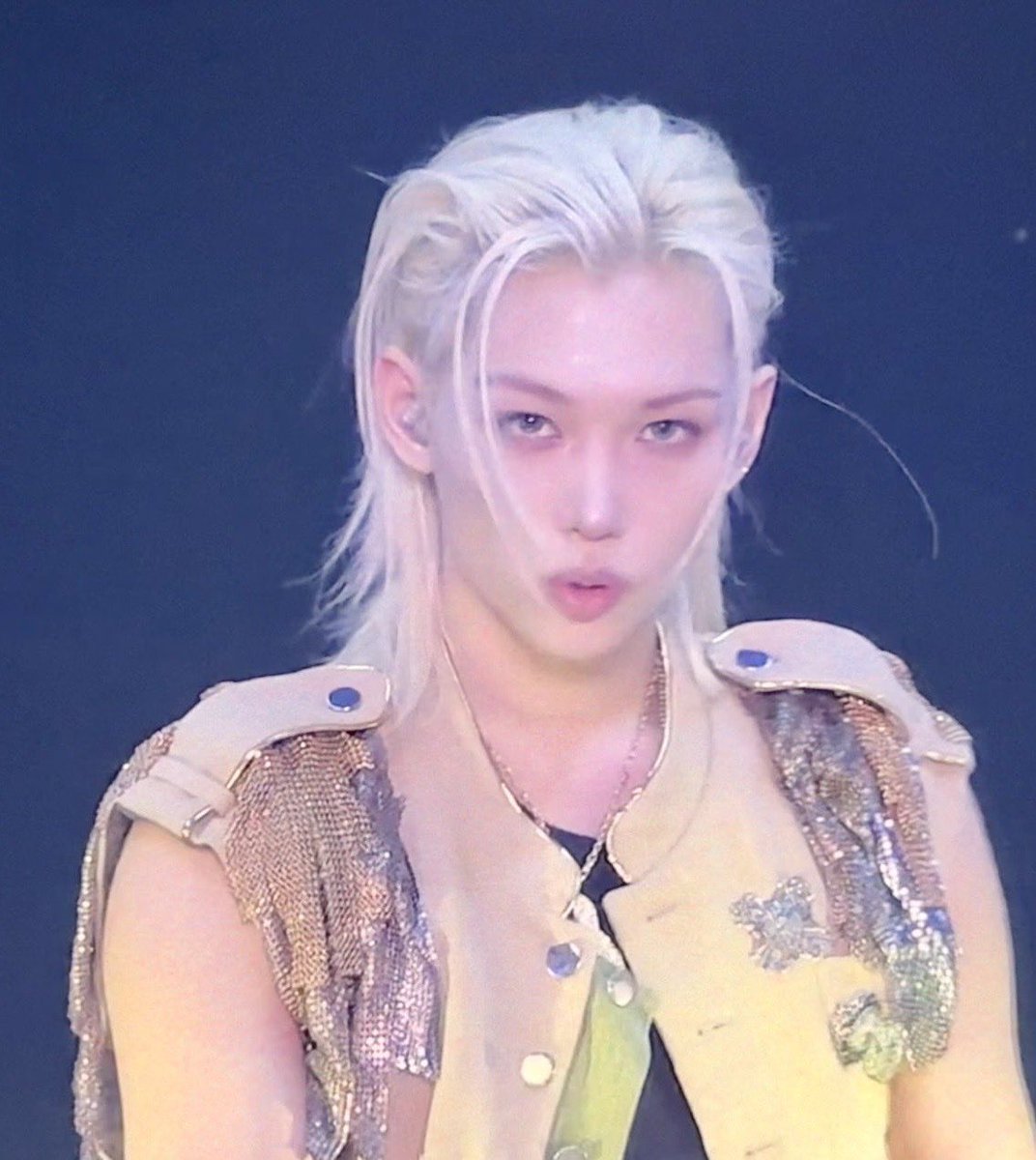 pinkbboki's tweet photo. Elf ears of Felix are the proof he's not human https://t.co/1YxzXR9TTP