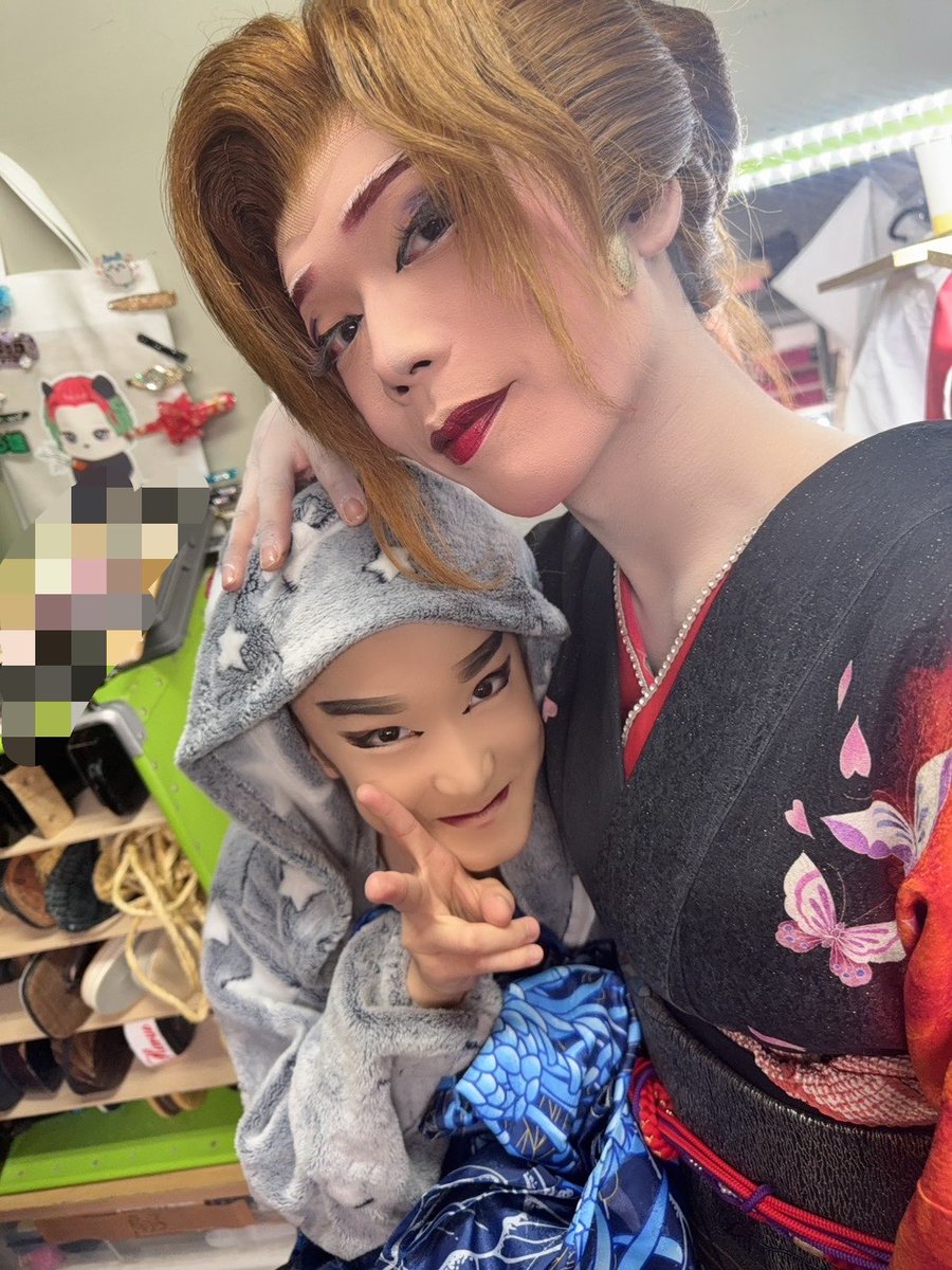 haru_sakigake2's tweet photo. お疲れ様です
ゲスト追加情報
20.21.22日 古町演芸場(劇団舞姫)
21日は昼のみ公演
22日は特別公演のため昼は貸切
夜は皆さんご来場頂けます！
よろしくお願いします！！

23日は船生かぶき村(劇団美鳳)

です！

よろしくお願いします！

席予約等承ります！ https://t.co/Vw53IqPQUF