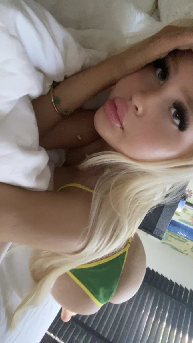 SarahRose1707's tweet photo. hii https://t.co/IEkcEx6Bhy