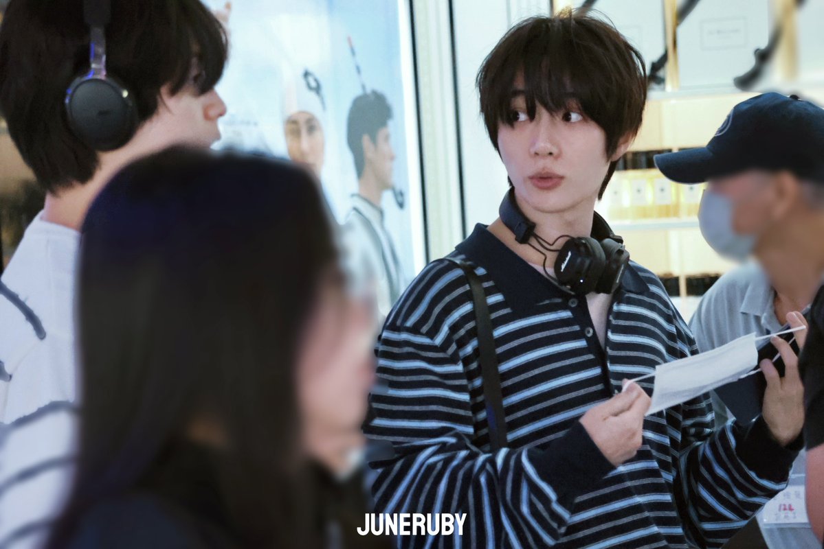 uuu1086631's tweet photo. 260802대만 출발

#범규 #BEOMGYU #단짝즈 #수빈 #SOOBIN https://t.co/aUwUq1ksdb