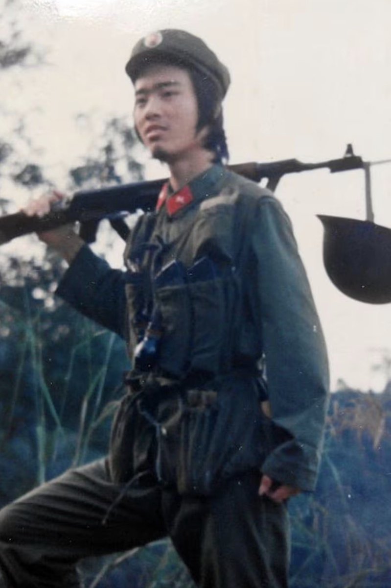 TinTing778's tweet photo. In 1987, the People's Liberation Army in Laoshan District https://t.co/tapCfKLNYC