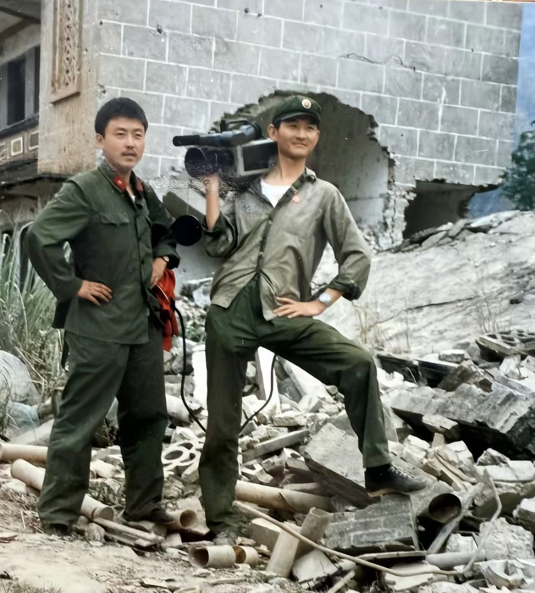 TinTing778's tweet photo. In 1987, the People's Liberation Army in Laoshan District https://t.co/tapCfKLNYC