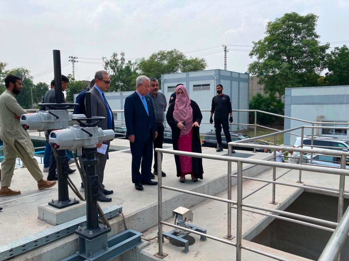 JapaninPak's tweet photo. Amb Akamatsu, accompanying JICA President Tanaka, visited the Faisalabad Water Treatment Plant. For over 20 years, Japan has partnered with Faisalabad as a model for sustainable water supply and will expand the 'Faisalabad Model' across Punjab and beyond. https://t.co/xxbjtp6nn7