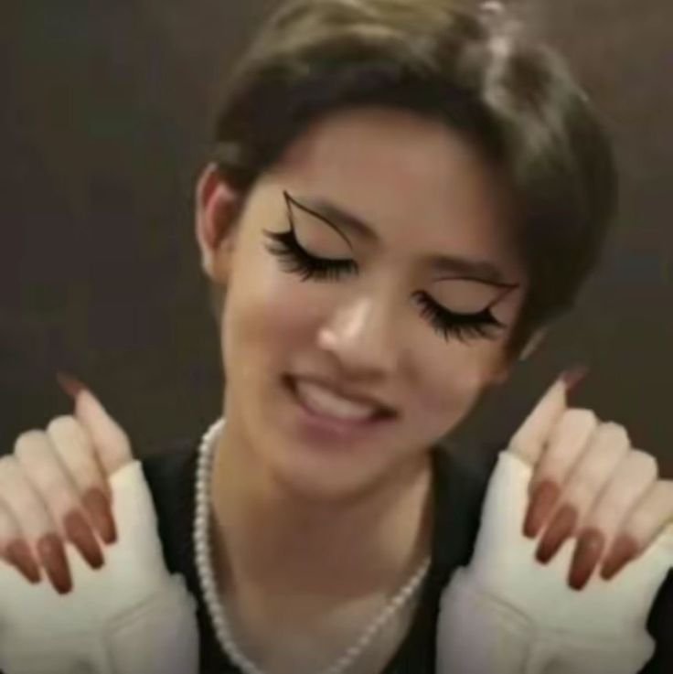 velvetryl's tweet photo. ꒰ა ☆ ໒꒱
hello .ᐟ
୨୧ ┆ call me yesha !
୨୧ ┆ she/her, 🇵🇭, infj .ᐟ
୨୧ ┆ reader, listener, professional overthinker
୨୧ ┆ currently loving #cortis
୨୧ ┆ new to #stantwt #kpoptwt 
୨୧ ┆ looking for new #moots ♡

𖹭  &amp; ↻ is appreciated ! https://t.co/EAKUXJway1
