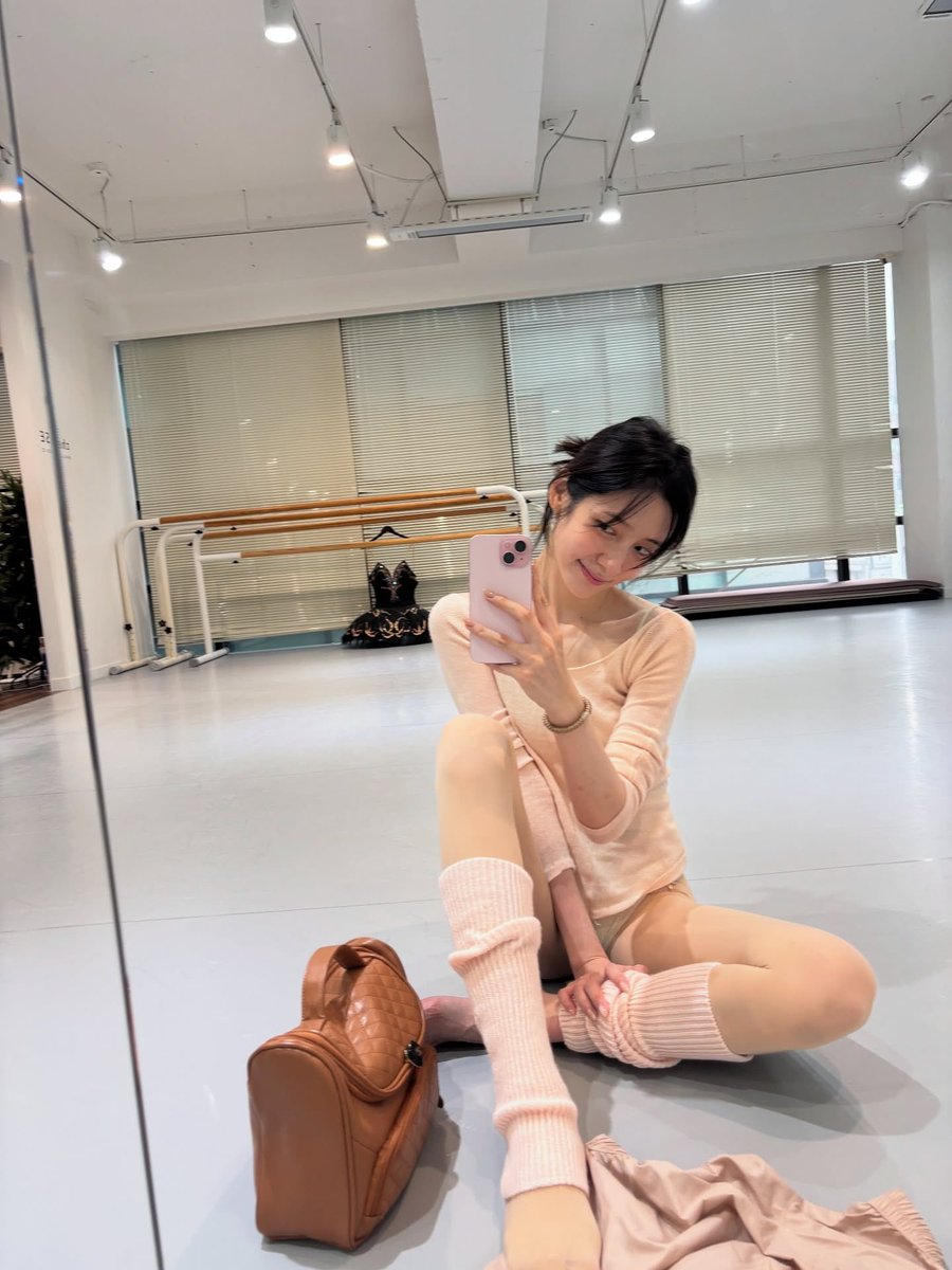 J2hyuk's tweet photo. >>발레하는 박지현<<
 
웅 너무 조코~(ง ˆ̑ ‵̮ˆ̑)ว゛ https://t.co/j8gy3HNFDL