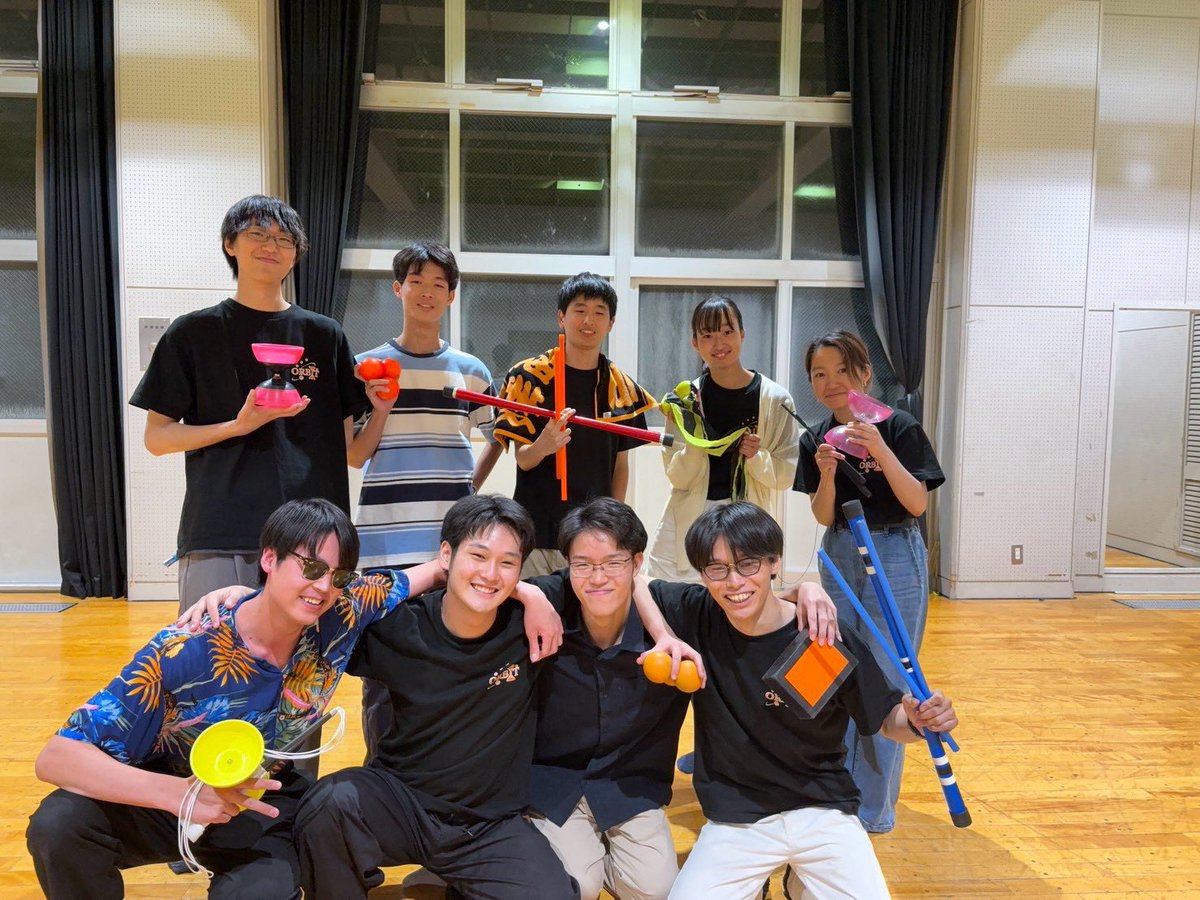Chuo_juggling's tweet photo. 8月1日、新百合ヶ丘の夏祭りでパフォーマンスを行いました🤹‍♀️たくさんの方に見ていただき本当にありがとうございました‼️
#ジャグリング
#夏祭り https://t.co/xWVkhqchHV