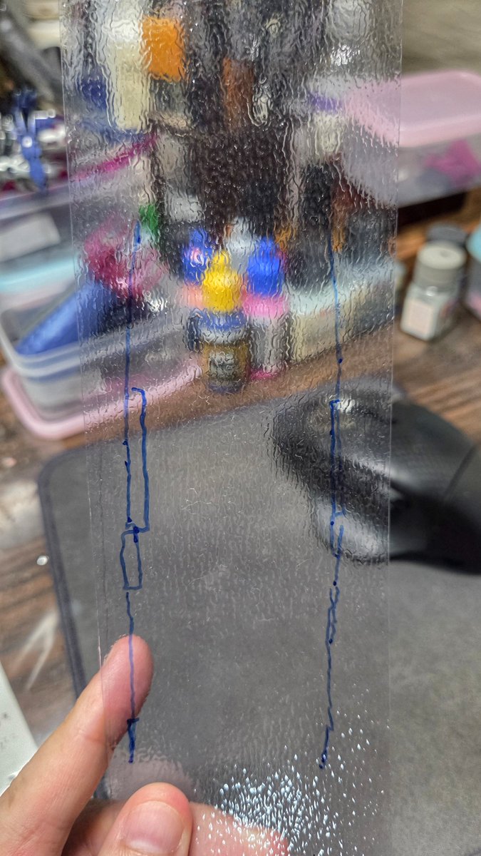 Ken_B_Wang's tweet photo. I wanted to make a fake waterline model
So I planned to use a water effect plate and dig holes to make a "shadow board" https://t.co/51Zs8o70gd