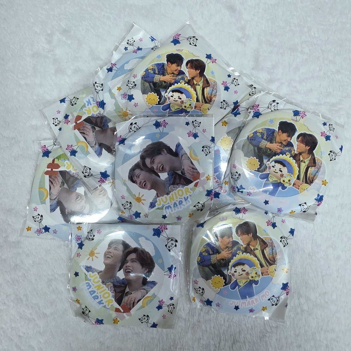 PloyNattaya's tweet photo. Giftaway for #juniormarkconcert 

📅 7-8-9 Aug
📍BitecLive

มารับกันนะคะ 🥹 https://t.co/Ro5wMTRZWd
