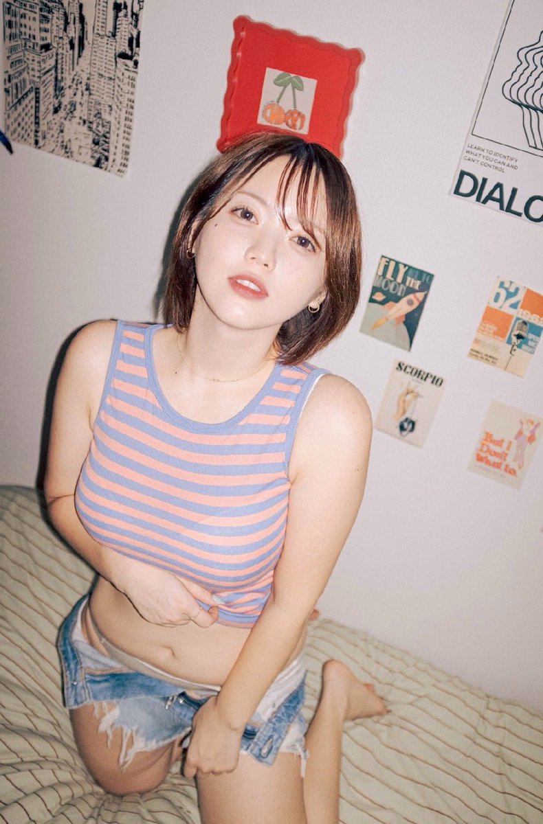 __mgmc__'s tweet photo. めちゃくちゃエモい感じで撮ってもらったよ📷♡

#グラビア #グラビアアイドル https://t.co/yeW5KcGf8j