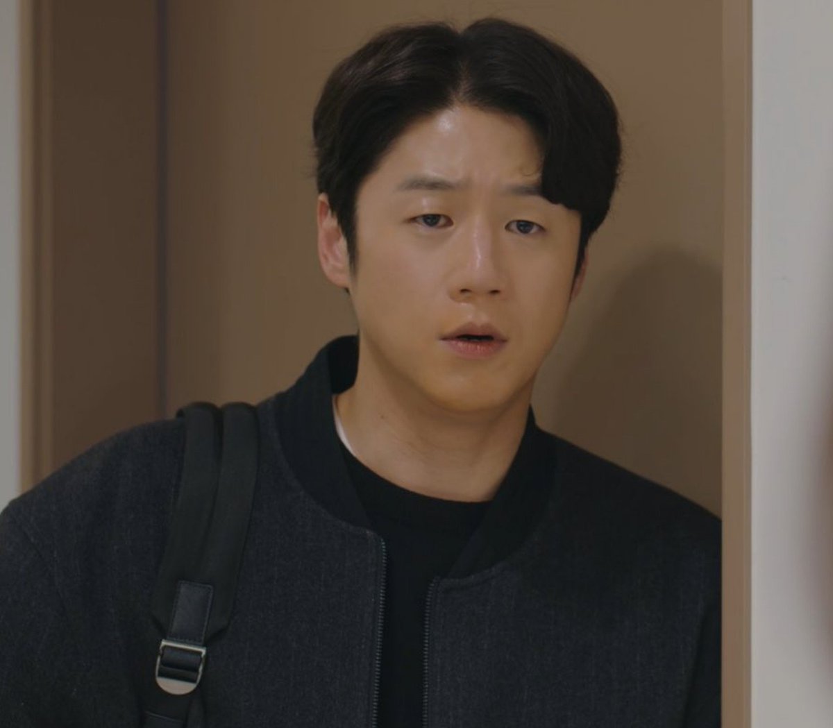 1for0ever's tweet photo. 응팔 노을이처럼 생겨가지고  대체 둘은 뭔차이길래 이새끼는 계속 잘생긴역할 하는건데 https://t.co/jr6UxLycja