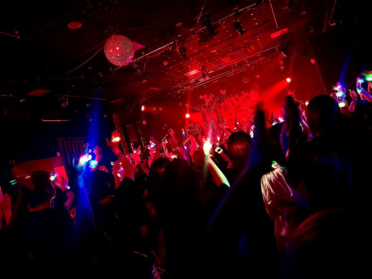 chamu_CDDG's tweet photo. 【ULTIMATE ANTIMATE】
夏の高松公演有難う御座いました。
楽しかったね。
皆の声がバカデカった。
高松も大好きな土地の一つだからもっと仲間集めたいね。
ツアーも残り8本。
ツアーファイナルまで駆け抜けていくのでどうぞ夜露死苦。
次は長崎だ。 https://t.co/A7AHfX1uaJ