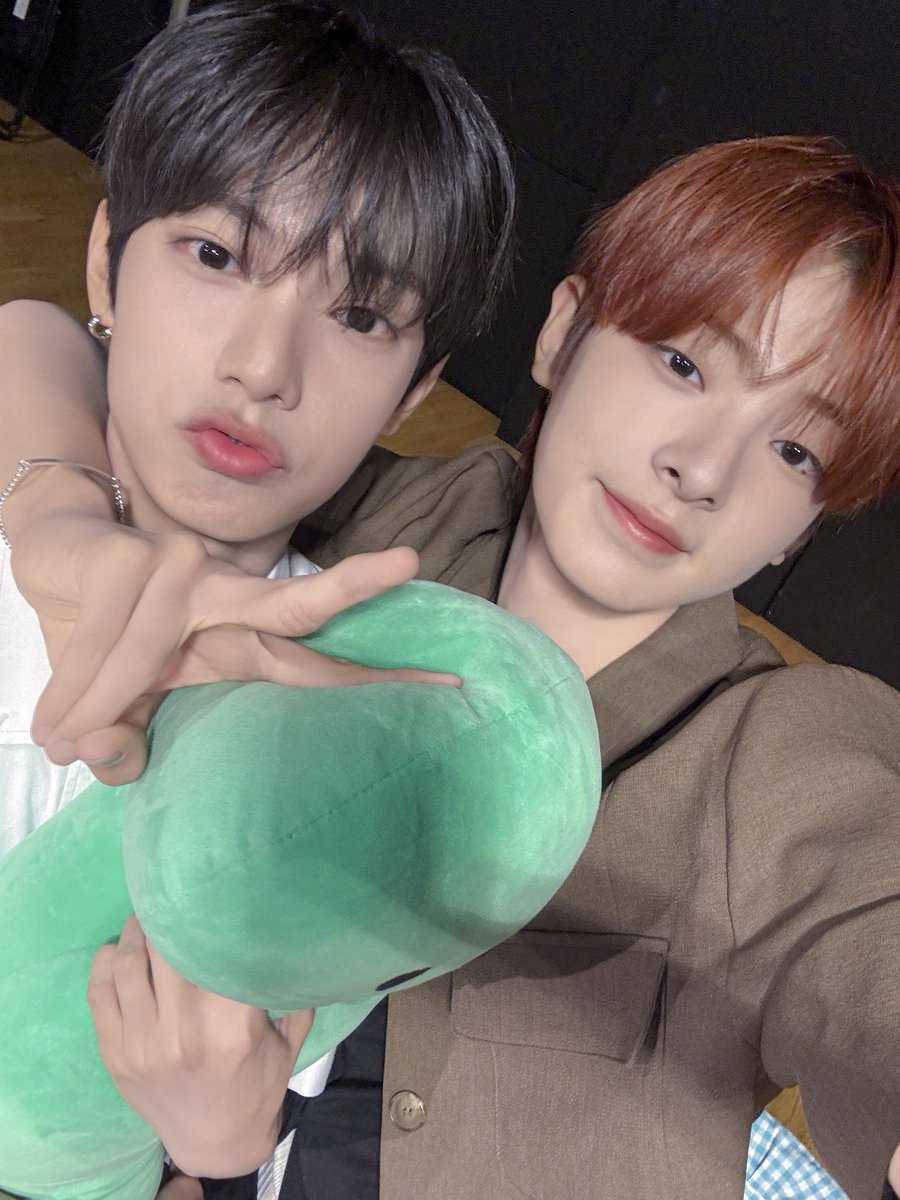 flareu_official's tweet photo. [#FLARE_UPDATE] 260802 FLARE U (플레어 유) 1st Mini Album [YOUTH ERROR] 발매 기념 팬사인회

#FLAREU #플레어유
#YOUTH_ERROR #WAY2U https://t.co/puNkH0cfSO