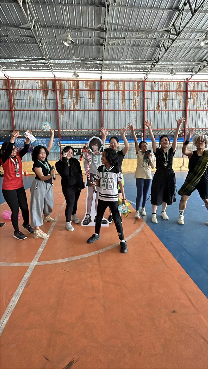 TEAMPENITI's tweet photo. OTSUMUITING EVERYNYANNNN✨🥳
Terima kasih sudah meramaikan Lomba Hut Muichiro king DEPOK berzama🙂‍↕️🥳✨😎

met istirahat DAN MET MALAM SENIN🔥🔥🔥
#KELAS_MUITING #MUITINGBERKELAZZ https://t.co/N6RK7zgiDK