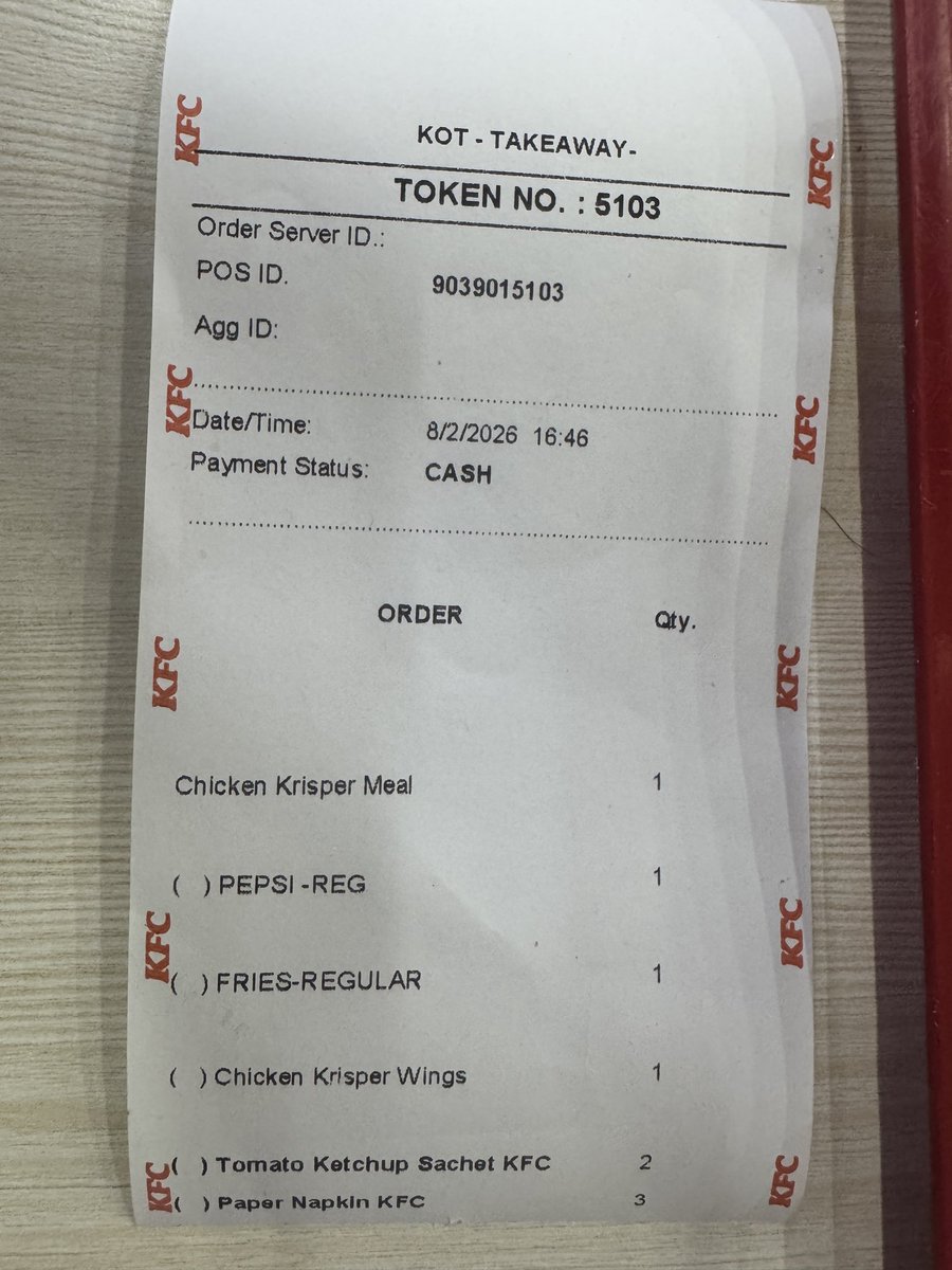 PraanBhakshi_'s tweet photo. I’m at mall of Jaipur KFC, took a chicken crisper meal, the meal came after 10 minutes with fries cold, I asked the staff to replace fries, they said it’ll take time. It’s been 30 minutes already, and the staff only insisted that I make it a meal by adding fries. @kfc @KFC_India https://t.co/fWyrbN0rMp