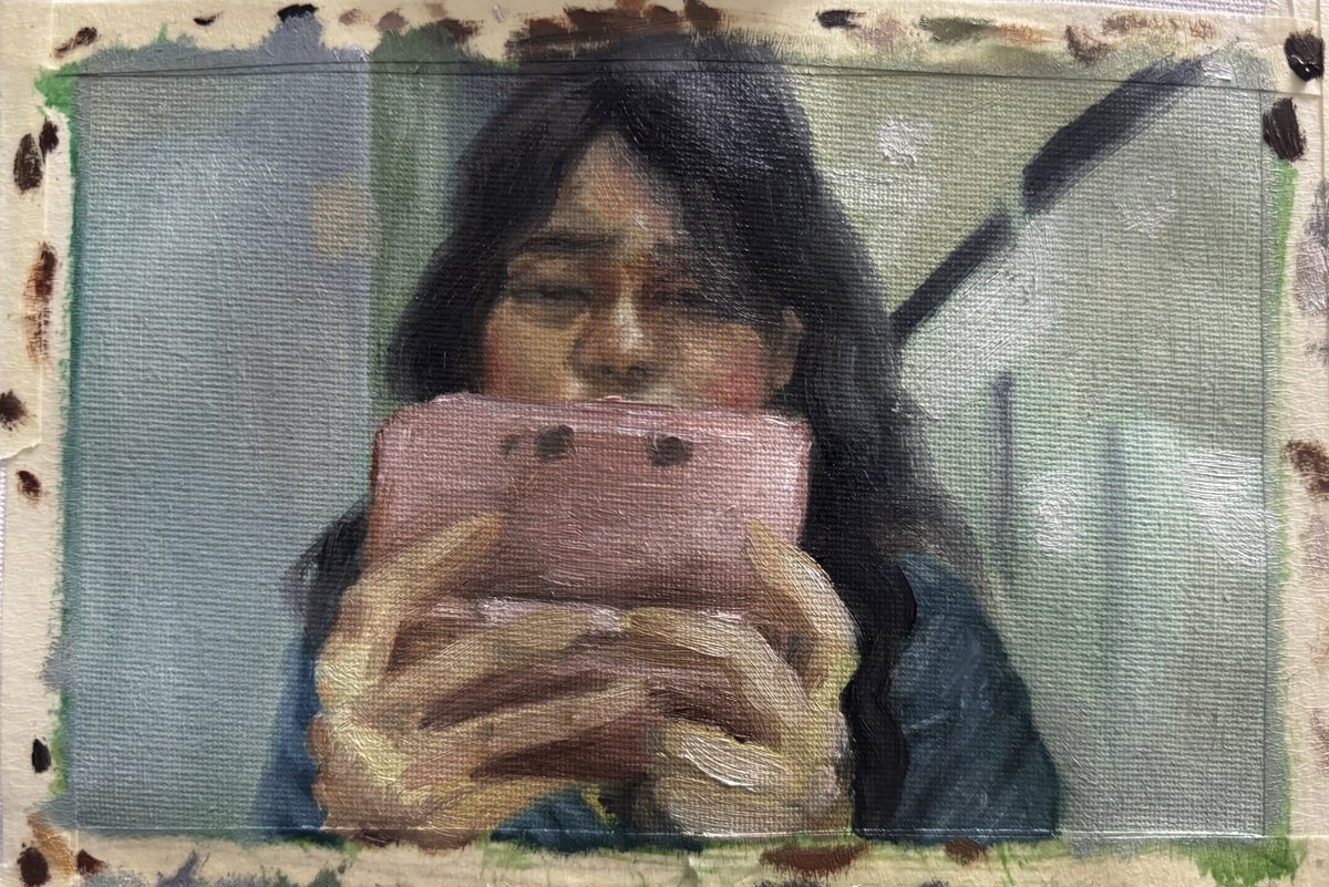 xnadra's tweet photo. Big hands small 3DS https://t.co/pndTKCQ1ZC