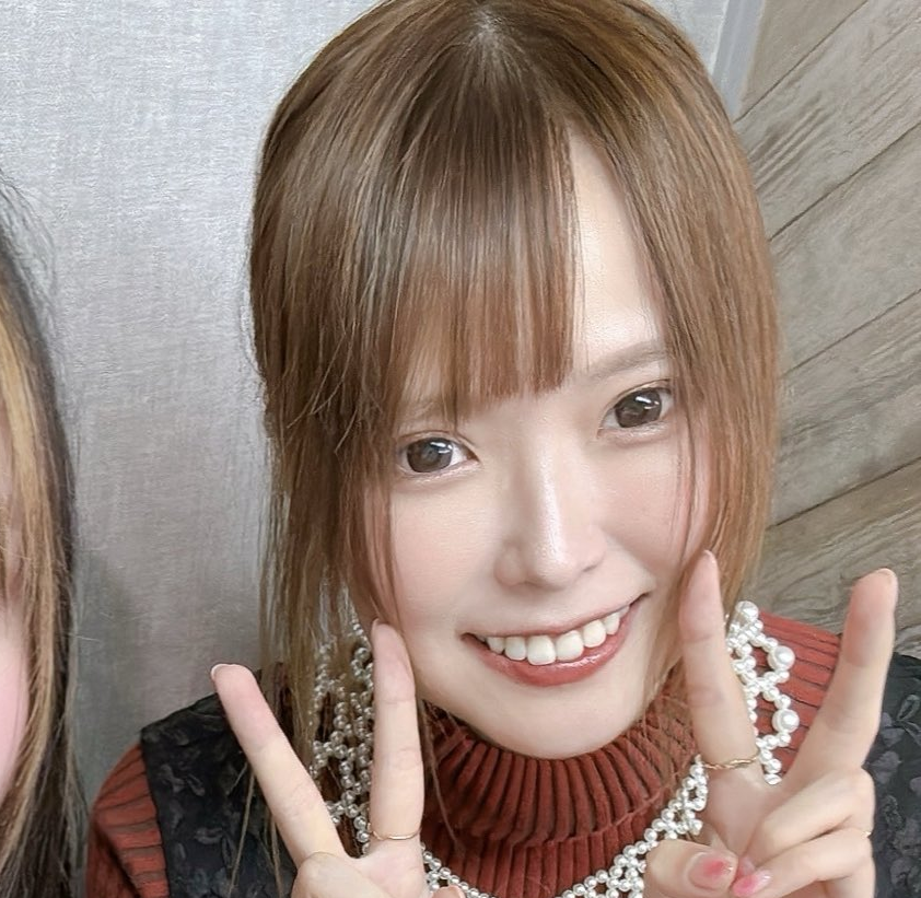 BukuroKing14029's tweet photo. 🐱菅原千瑛ｐオフ会🐱

個室でゆったり。
楽しくトーク＆麻雀しましょう📣📣！

12時-17時30分（11時40分集合）
🍀ゲストと必ず同卓✨
🍀個別にサイン・撮影✨
🍀＋αミニゲーム等✨
#途中参加OK
#店内禁煙
#カード支払可
----------------------------
＊申し込みは公式LINEメニューから
＊「オフ会予約」→「ゲストイベント」→「希望プロ名」→カレンダーのオフ会の日まで行き〇印を選択
https://t.co/vhTW5oFoVc
↓ツリーに説明が続きます