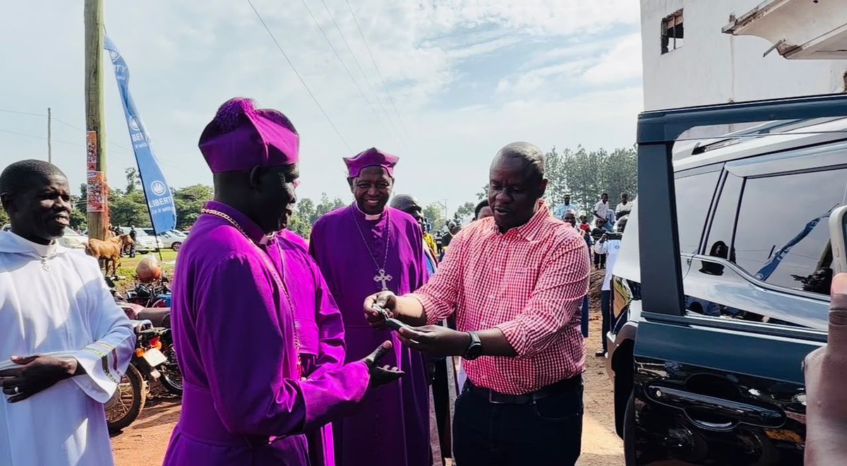 BalaamBarugahar's tweet photo. Joined three Anglican Bishops and the Most Rev. Emeritus Archbishop Stanley Ntagali at St. Matthew’s Cathedral, Masindi, for a thanksgiving service following my appointment as Minister of Local Government. The occasion also marked one year since the enthronement of Rt. Rev. Kugonza as Bishop of Masindi.

1. Thanksgiving Service

The service brought together three Anglican Bishops, the Most Rev. Emeritus Archbishop Stanley Ntagali, and the faithful at St. Matthew’s Cathedral, Masindi, in a moment of thanksgiving for my appointment as Minister of Local Government. It also provided an opportunity to celebrate Bishop Kugonza’s first year of service since his enthronement.

During the service, I called upon the faith community to remain steadfast in supporting the “Expose the Corrupt” campaign, as endorsed by the President of Uganda, H.E. Yoweri Kaguta Museveni. This is in line with our shared commitment to accountability, integrity, and service to the people.

2. Presentation of the Vehicle Gift

I had the honour of officially presenting a brand new Landcruiser, gifted by the President of Uganda, General Yoweri Kaguta Museveni, to Rt. Rev. Kugonza, Bishop of Masindi, in the presence of the Bishops and the gathered faithful.

The President’s gesture reflects appreciation for the Church’s continued role in promoting moral values, unity, and community service. It also reinforces the strong partnership between faith leaders and government in advancing national efforts to fight corruption, strengthen transparency, and improve service delivery.

3. Closing Remarks

I extend my gratitude to the Christian faithful for their overwhelming turnout and continued moral support for a values-driven leadership agenda. May God continue to bless the Church, our leaders, and our nation as we work together to expose corruption and build a better Uganda for all.