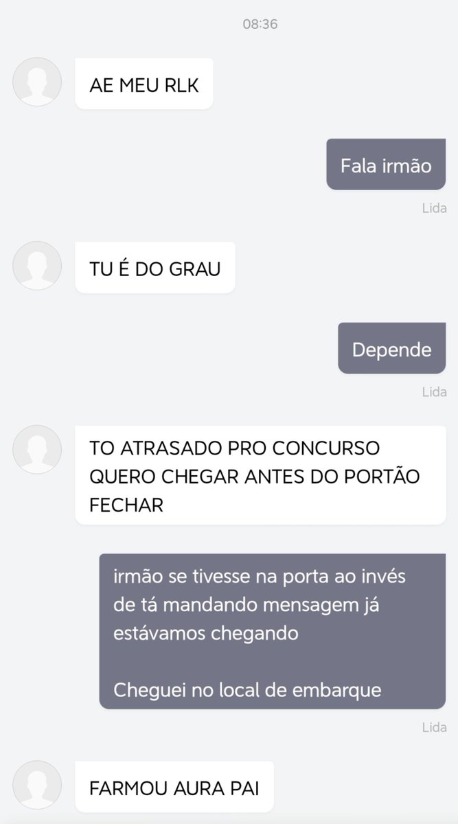 comechopp's tweet photo. chamou corrida pra escola errada https://t.co/TYiQvQfauv