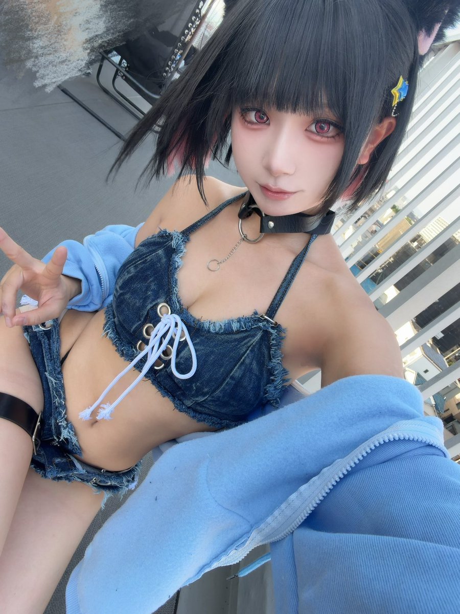 shwz_z33's tweet photo. 杏山カズサした🐈‍⬛ #BlueArchiveCosplay https://t.co/WzPNcMPcNB
