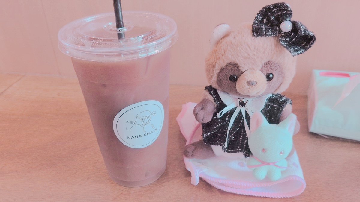 Logicker_writer's tweet photo. #Potte　#ぬい撮り　#ぬい活　
きょうは あまいこーひーさん✨️を のんだんだよ〜🤎🥤
おそとは あちあちさん💦☀だったから
きなこ✨️ とけとけさん🫠になっちゃいそうだったんだよ💛🌼
つめたくて あまいこーひーさん✨️で はぴはぴさん🌷なんだよ〜🥰 https://t.co/ddHElC8WAO