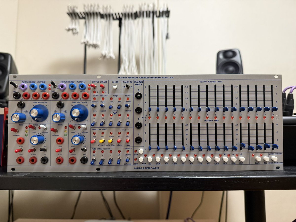 16takt's tweet photo. FiveGさんに相談させてもらい、Buchla &amp; Tiptop Audioの248t MARFにチャレンジ。

72HPあるのでラックを大幅に変更する必要があるけど、どうしても使ってみたい気持ちが抑えられなかった。

モジュールの選定が、先日のP4Mの影響を受けまくっている。

#モジュラーシンセ2年生 https://t.co/KO29L6bvJE