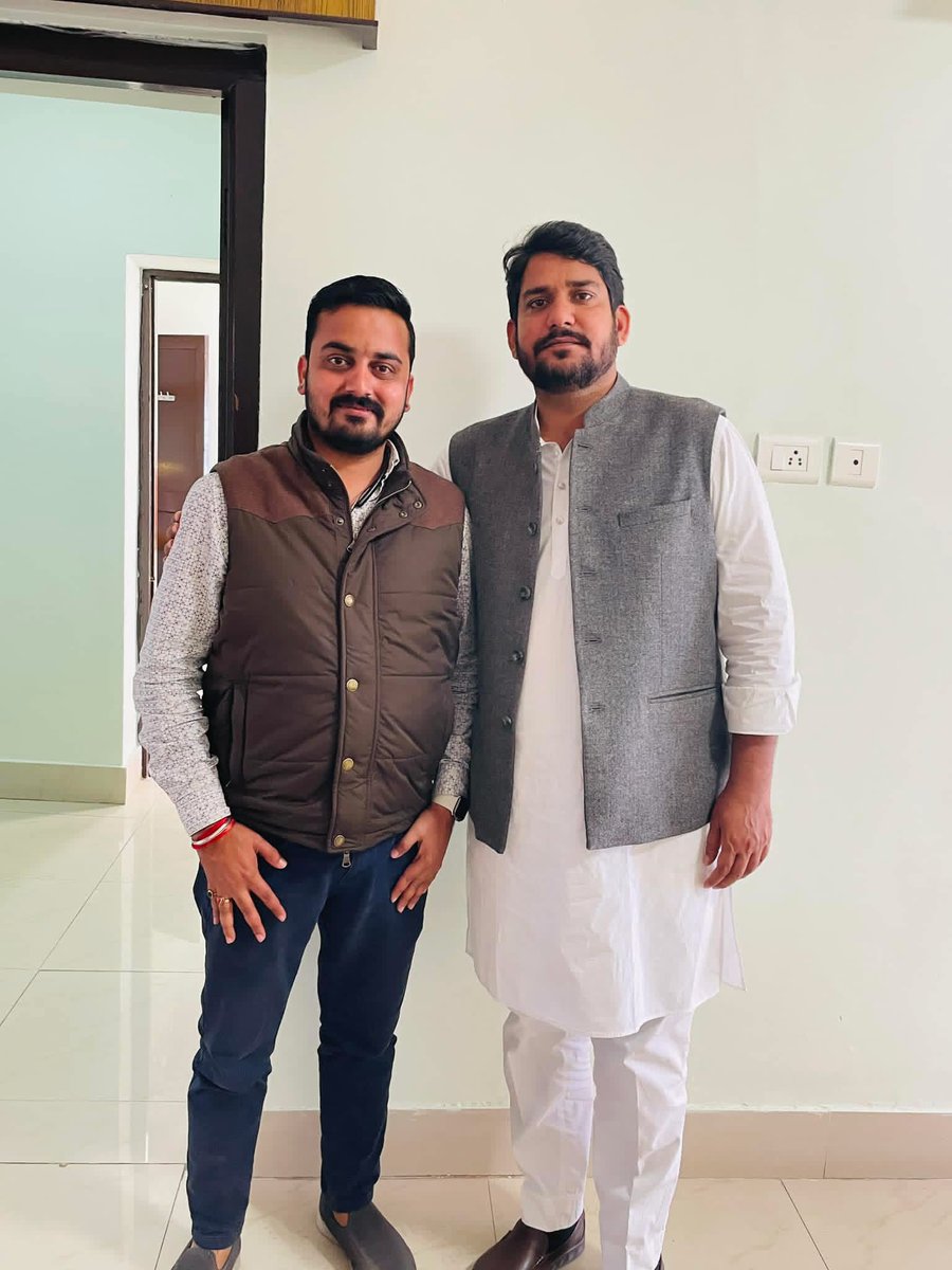 MukeshBhakar_'s tweet photo. एनएसयूआई राजसमंद के पूर्व ज़िला अध्यक्ष छोटे भाई विकास सोनी को जन्मदिन की हार्दिक बधाई एवं शुभकामनाएं। https://t.co/oEGXAATb2I
