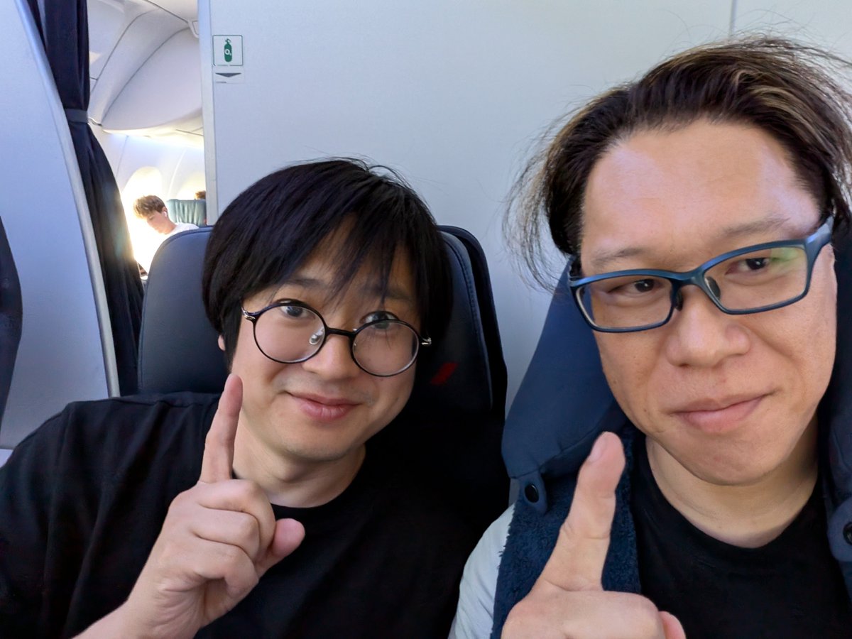 soudai1025's tweet photo. 徳を積んだ結果、なんとたまたま隣がふ〜どさんだった！！

 #EWC26SuperFan #REJECTSuperFan https://t.co/ia4NIEI0lb