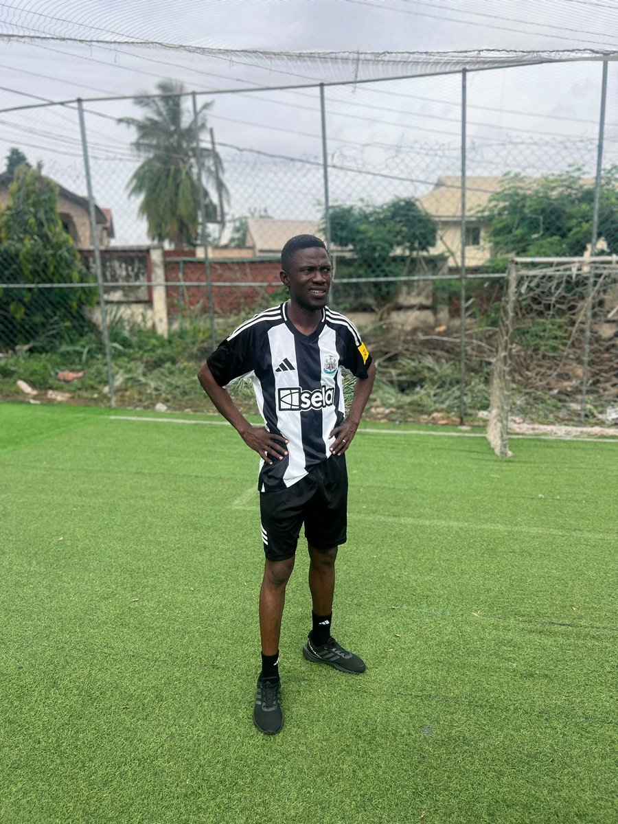 damioladehin's tweet photo. Soccer is a beautiful one.
I will think again if I actually need to play any contact sport at this age of mine.
And yes, I am a proud supporter of @NUFC in Nigeria. #nufc #thePRman https://t.co/TBkZ5CeYeR