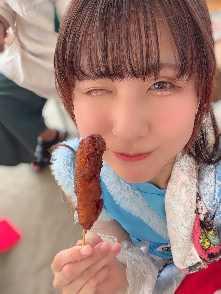waiwai_sushi034's tweet photo. 串カツとへきなん焼きそば💕

へきなん焼きそばってなんだ？！と���い食べてみたら、にんじんとたまねぎが甘くて美味しいーーーー🧅🩷🩷

初めての出会いでした😍

串カツもソースじゅわじゅわ具材もしっかりめで最高っ👍🏻👍🏻 https://t.co/aYr5tJDQ5u