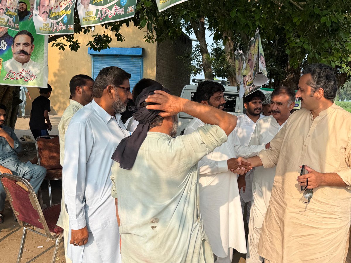 AdilBukshPK's tweet photo. الیکشن ڈے ایل اے 38 جموں 5
سابق ایم پی اے چوہدری عادل بخش چٹھہ نے ڈھپئی مہتاب سنگھ میں پولنگ اسٹیشن کا دورہ کیا
#PP36 #TeamABC #PMLN https://t.co/771R4iouog